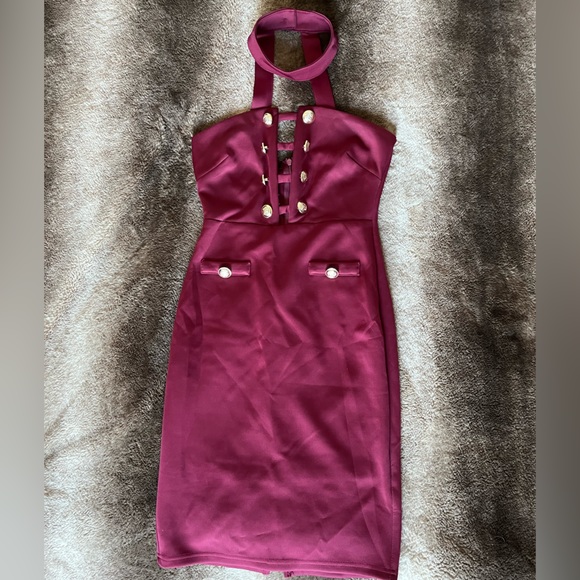Fashion nova burgundy dress size Small gold button choker - Picture 4 of 9